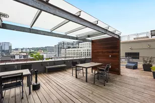 1314 NW Irving St, Portland, OR 97209 - Photo 34