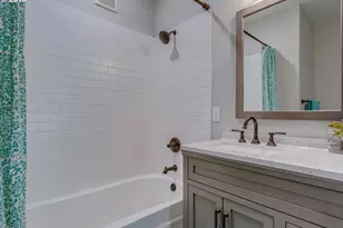 10214 SE Yukon St, Portland, OR 97266 - Photo 18