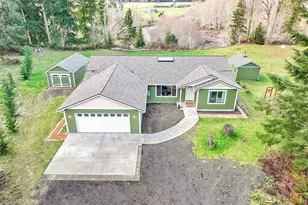 59 Spruce Pl, Cathlamet, WA 98612 - Photo 2