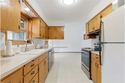 16816 SE Haig St, Portland, OR 97236 - Photo 12