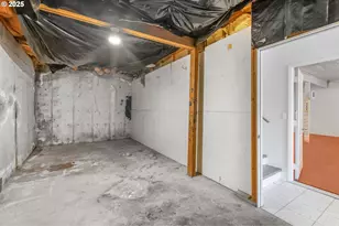 2689 Cupola Dr, Eugene, OR 97403 - Photo 34