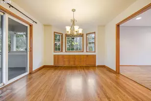387 NE 15th Ct, Hillsboro, OR 97124 - Photo 10