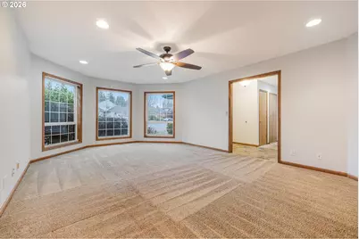 387 NE 15th Ct, Hillsboro, OR 97124 - Photo 14