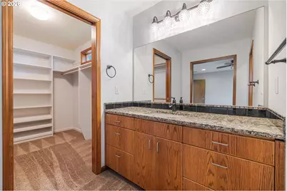 387 NE 15th Ct, Hillsboro, OR 97124 - Photo 18