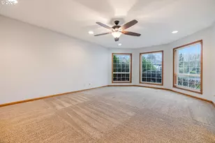 387 NE 15th Ct, Hillsboro, OR 97124 - Photo 12