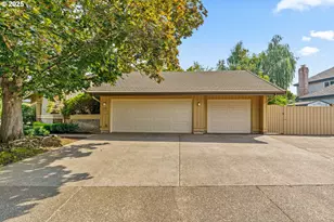 1491 Victorian Way, Eugene, OR 97401 - Photo 4