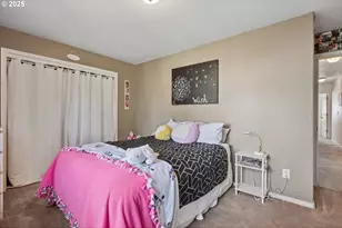 12631 SE Division St, Portland, OR 97236 - Photo 16