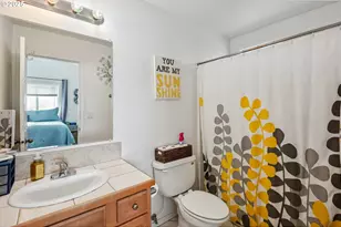 12631 SE Division St, Portland, OR 97236 - Photo 8