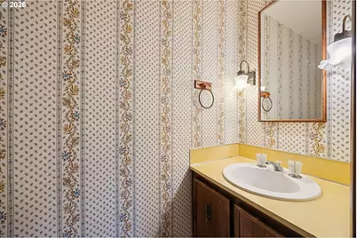 15116 SW Trillium Ln, Beaverton, OR 97007 - Photo 16