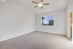 725 E 3rd St, Yamhill, OR 97148 - Photo 22