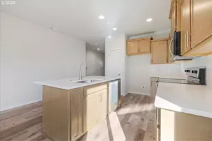 725 E 3rd St, Yamhill, OR 97148 - Photo 14