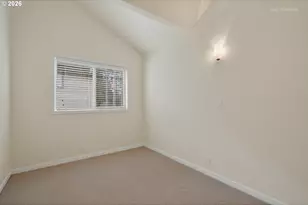 10831 SW Creightonwood Pl, Portland, OR 97219 - Photo 32