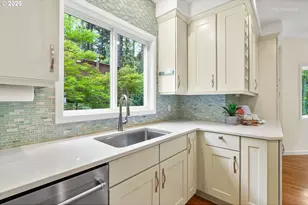 10831 SW Creightonwood Pl, Portland, OR 97219 - Photo 16