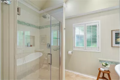 10831 SW Creightonwood Pl, Portland, OR 97219 - Photo 26