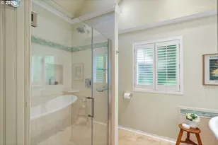 10831 SW Creightonwood Pl, Portland, OR 97219 - Photo 26