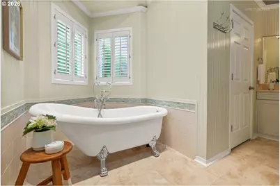 10831 SW Creightonwood Pl, Portland, OR 97219 - Photo 26