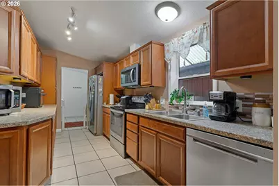 483 Rye St, Woodburn, OR 97071 - Photo 6