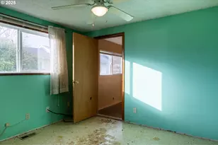 301 NW Midway St, Winston, OR 97496 - Photo 18