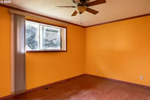 301 NW Midway St, Winston, OR 97496 - Photo 16