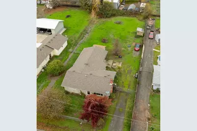 301 NW Midway St, Winston, OR 97496 - Photo 34