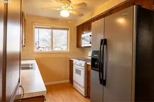 301 NW Midway St, Winston, OR 97496 - Photo 12