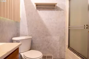 301 NW Midway St, Winston, OR 97496 - Photo 24