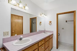 9703 NW 12th Ave, Vancouver, WA 98665 - Photo 28