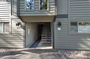 827 E Desperado Trail, Sisters, OR 97759 - Photo 2
