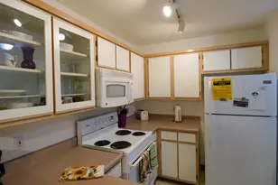 5142 SW Multnomah Blvd, Portland, OR 97219 - Photo 4