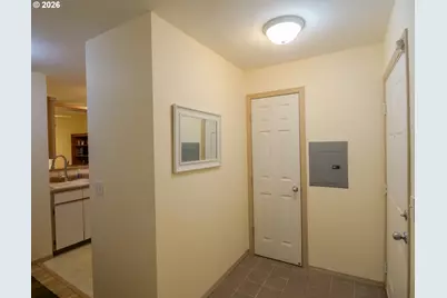 5142 SW Multnomah Blvd #A, Portland, OR 97219 - Photo 2