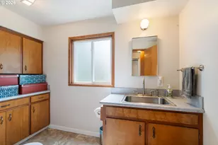 13370 NW Marshall St, Portland, OR 97229 - Photo 36