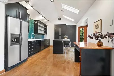 4068 SW Hewett Blvd, Portland, OR 97221 - Photo 10