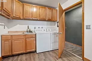 4068 SW Hewett Blvd, Portland, OR 97221 - Photo 30