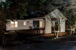 4068 SW Hewett Blvd, Portland, OR 97221 - Photo 2