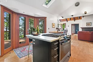 4068 SW Hewett Blvd, Portland, OR 97221 - Photo 10