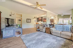 308 Saddle Rd, Amboy, WA 98601 - Photo 8