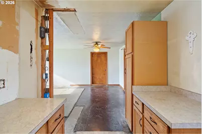 9011 NE Tillamook St, Portland, OR 97220 - Photo 18