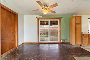 9011 NE Tillamook St, Portland, OR 97220 - Photo 12