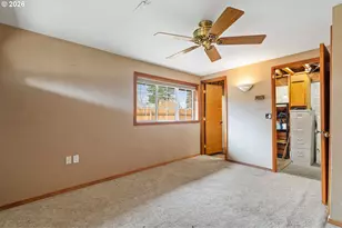 9011 NE Tillamook St, Portland, OR 97220 - Photo 24