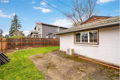 9011 NE Tillamook St, Portland, OR 97220 - Photo 44