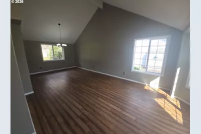 2103 SW Stella Way, Troutdale, OR 97060 - Photo 8