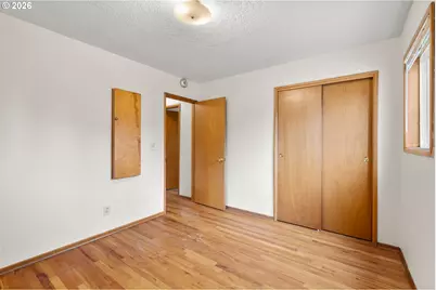 807 SE 169th Dr, Portland, OR 97233 - Photo 4