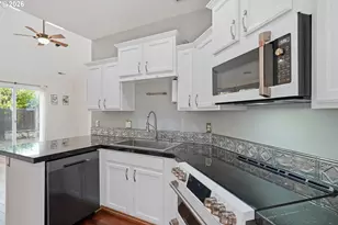 19062 SW York St, Beaverton, OR 97003 - Photo 18