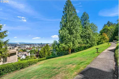 706 NW Westover Ter, Portland, OR 97210 - Photo 46