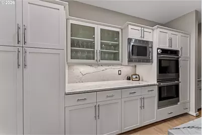 706 NW Westover Ter, Portland, OR 97210 - Photo 12