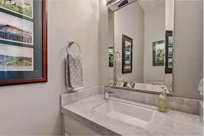 706 NW Westover Ter, Portland, OR 97210 - Photo 42