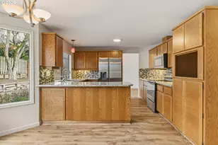 17635 NW Ashland Dr, Portland, OR 97229 - Photo 10