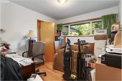 205 NE 160th Ave, Portland, OR 97230 - Photo 22