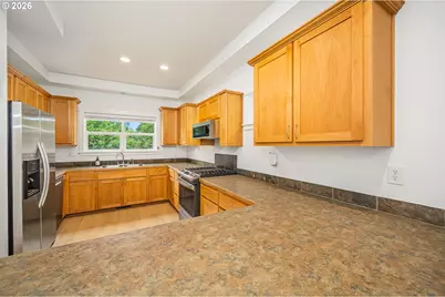 159 Crocker Ln, Eugene, OR 97404 - Photo 6