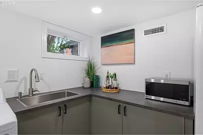 3325 NE Holladay St, Portland, OR 97232 - Photo 34